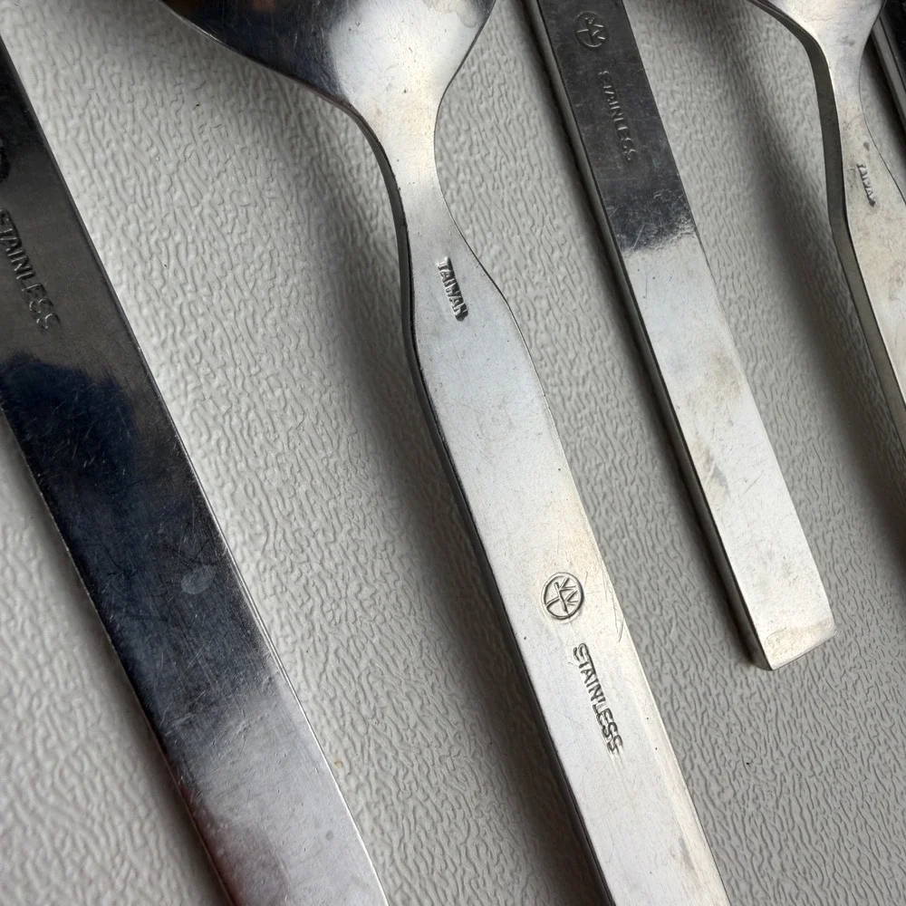 Rogers International Teaspoons (Vogue) Set of 6 Stainless Geometric Flatware